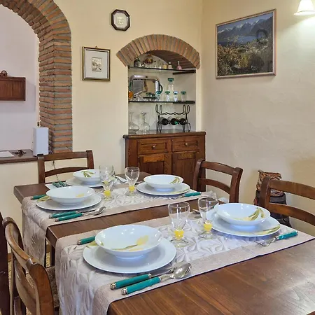 Cozy In Montenero Dorcia * Montenero d'Orcia